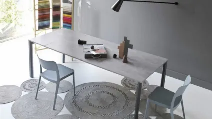 Tavolo in nobilitato materico Eu-Genio di Sedie Brianza