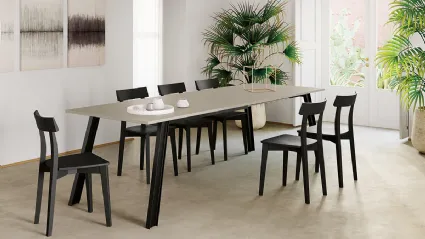 Tavolo allungabile Sky con top in laminato e base in metallo verniciato di Arredo3