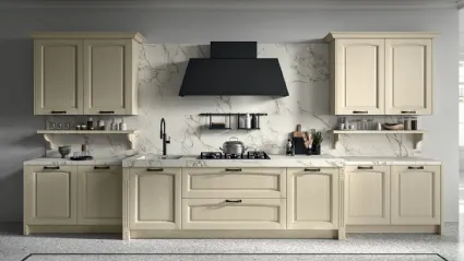 Cucina Classica lineare in legno di Frassino finitura decapè Avorio e top in Dekton effetto marmo Emma di Arredo3