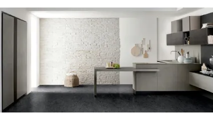 Cucina in gres cemento grigio e antracite con piano in fenix Venetia 01 Gres di Spagnol Cucine