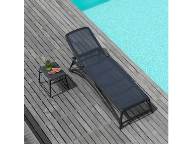 Lettino Atlas Bed in tessuto sintetico traspirante con struttura in polipropilene di La Seggiola