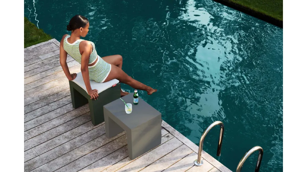 Sgabello o tavolino da giardino Concrete Seat di Fatboy