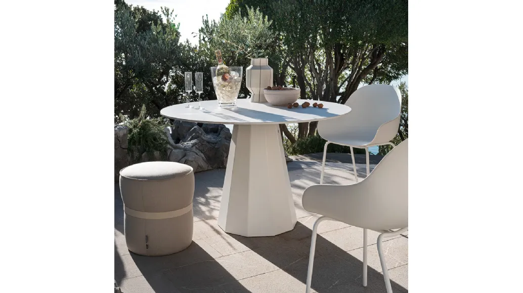 Tavolo Dix di Connubia Outdoor