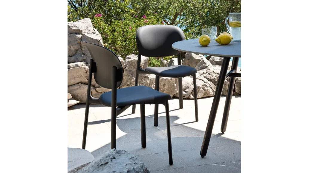 Sedia impilabile Zero di Connubia Outdoor
